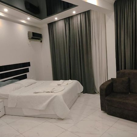 Golden Fish Hotel Batumi Eksteriør bilde