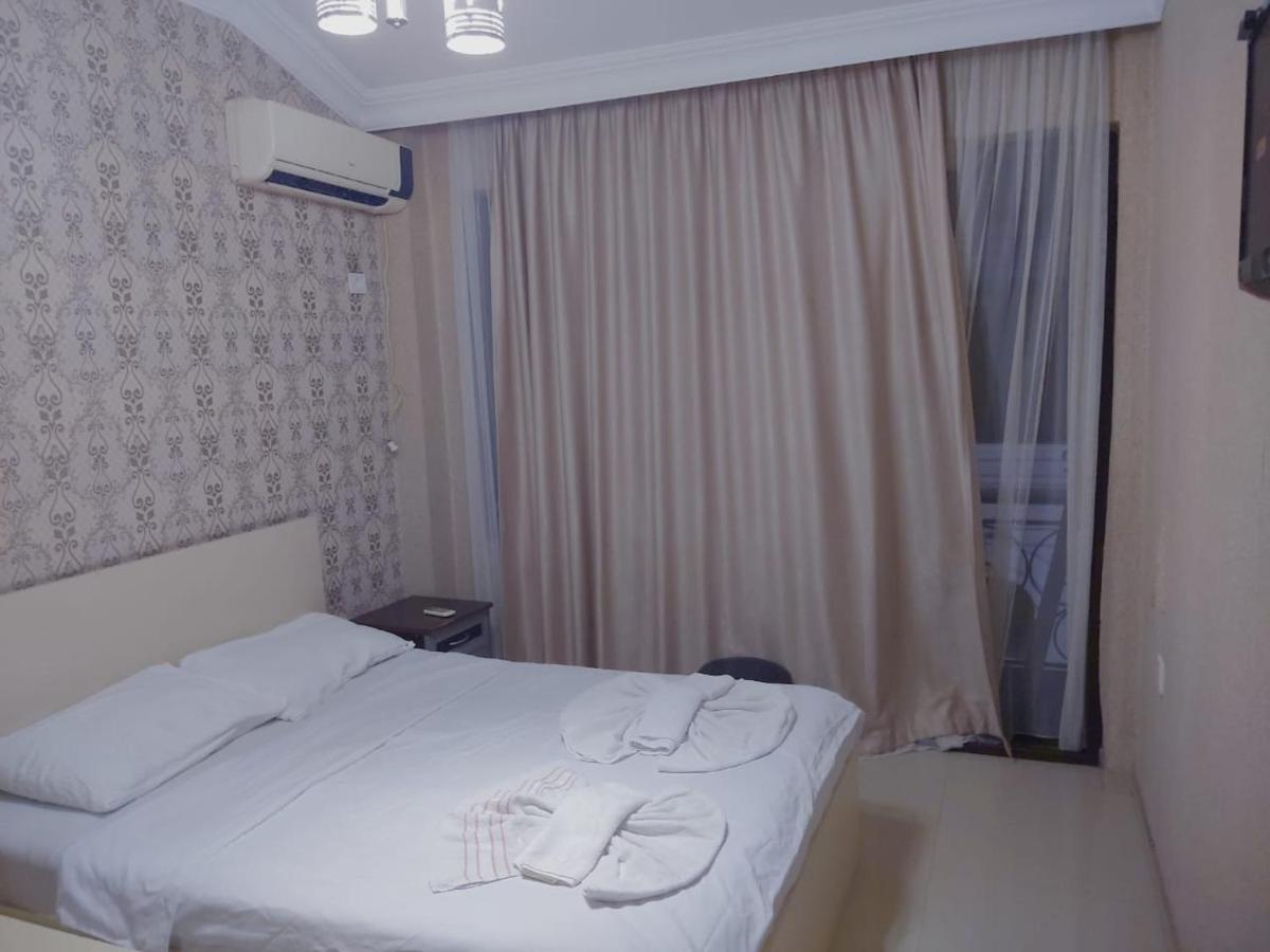 Golden Fish Hotel Batumi Eksteriør bilde